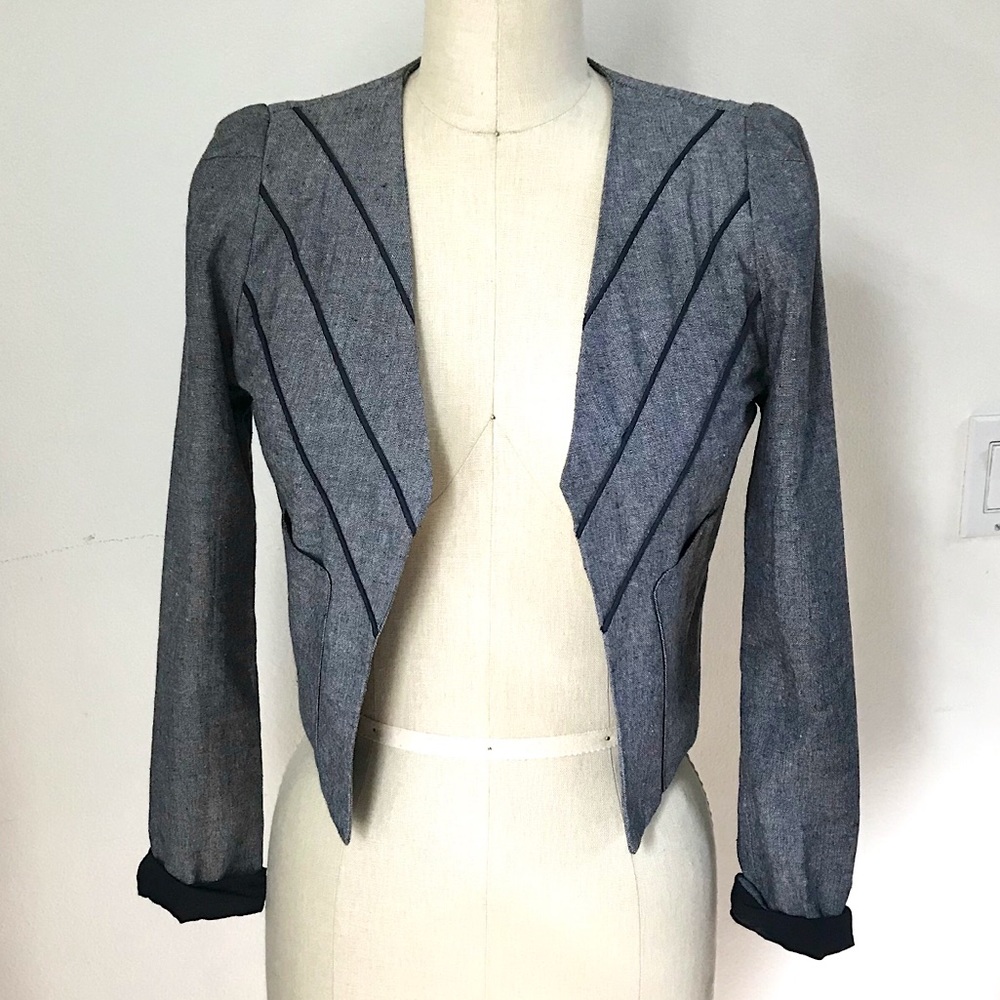 Cropped Jacket with piping details- XS